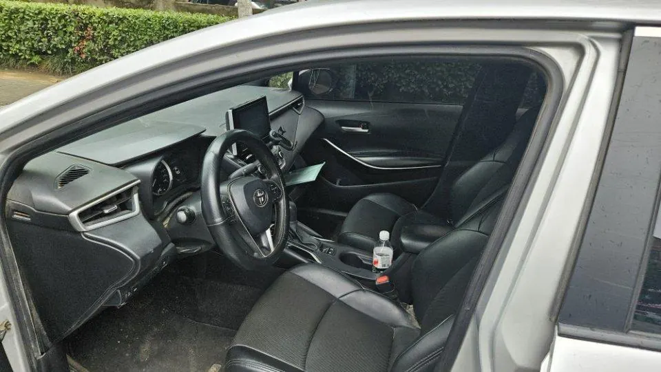 Toyota 2022 Lei Ling Shuangqing 1.8H Stepless Deluxe Edition Automatic Gear 4
