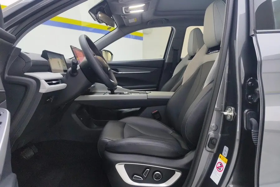 ChangAn 2026 CS75 PLUS 1.5T Smart Champion Edition New Blue Whale Smart Navigation Automatic Gear 4