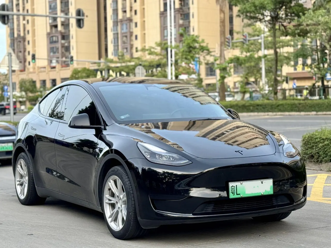 Tesla 2022 Model Y rear-wheel drive version (facelift) automatic gear 2