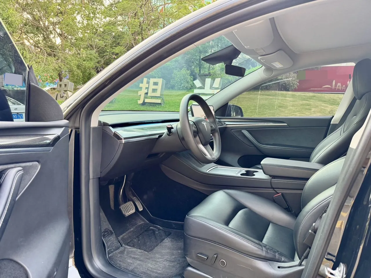 Tesla 2022 Model Y rear-wheel drive version (facelift) automatic gear 4