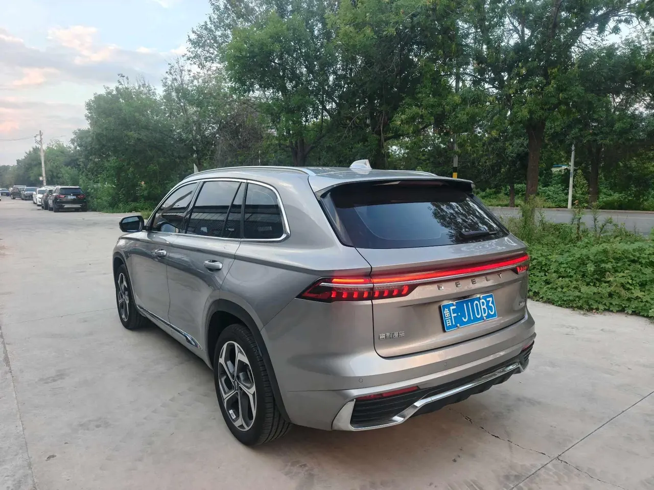 Geely 2024 XingyueL (Monjaro) 2.0TD EVO Two-Drive Long Wind Edition Automatic Gear 3
