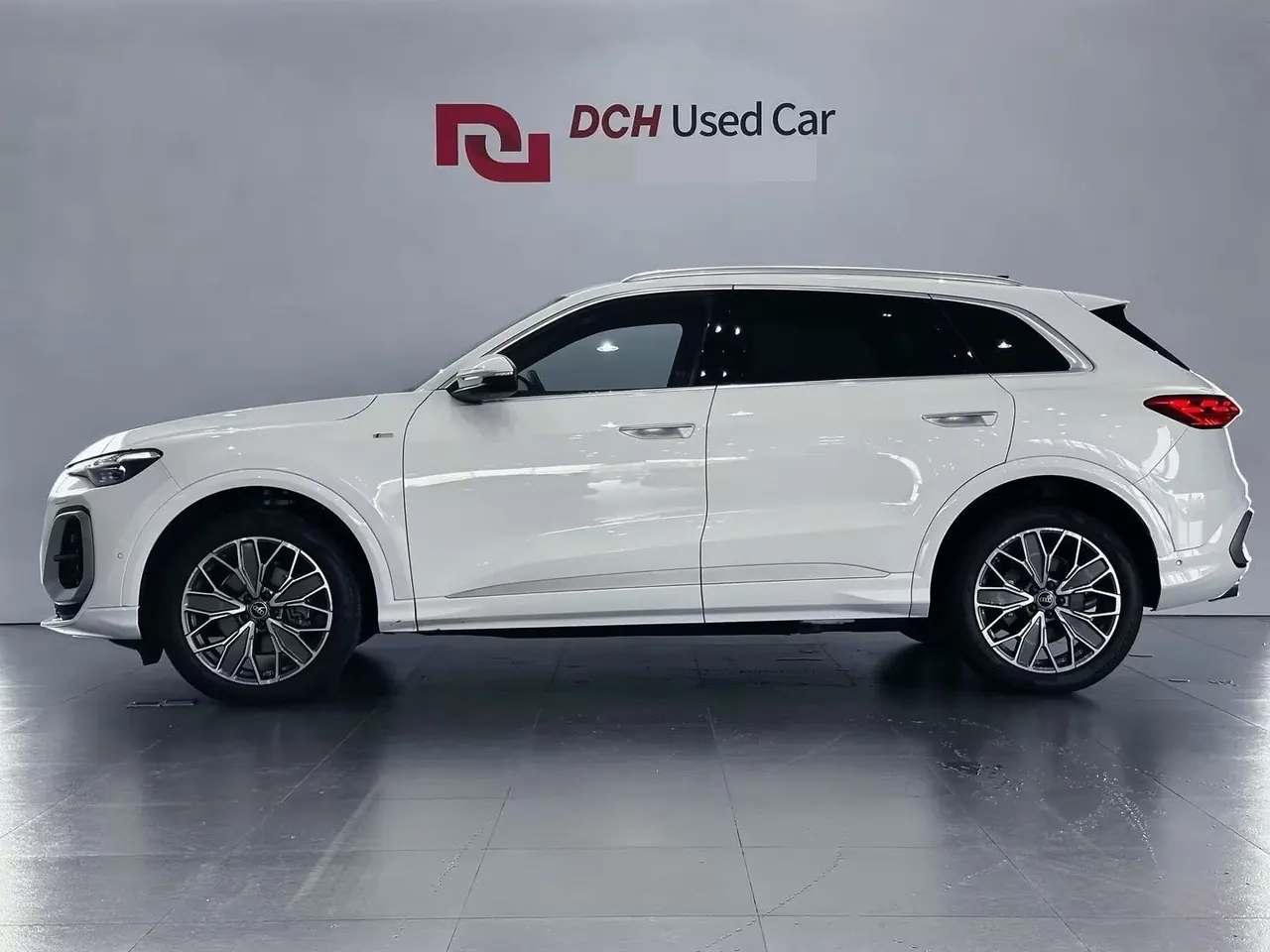Audi 2026 Q5L 2.0T Smart Hybrid Luxury Automatic Gear 4