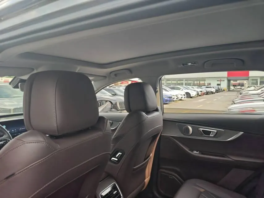 Chery 2024 Ruihu 8 PRO 1.6T 290T Champion Edition Two-Drive Peak Edition 7-seat Automatic Gear 7