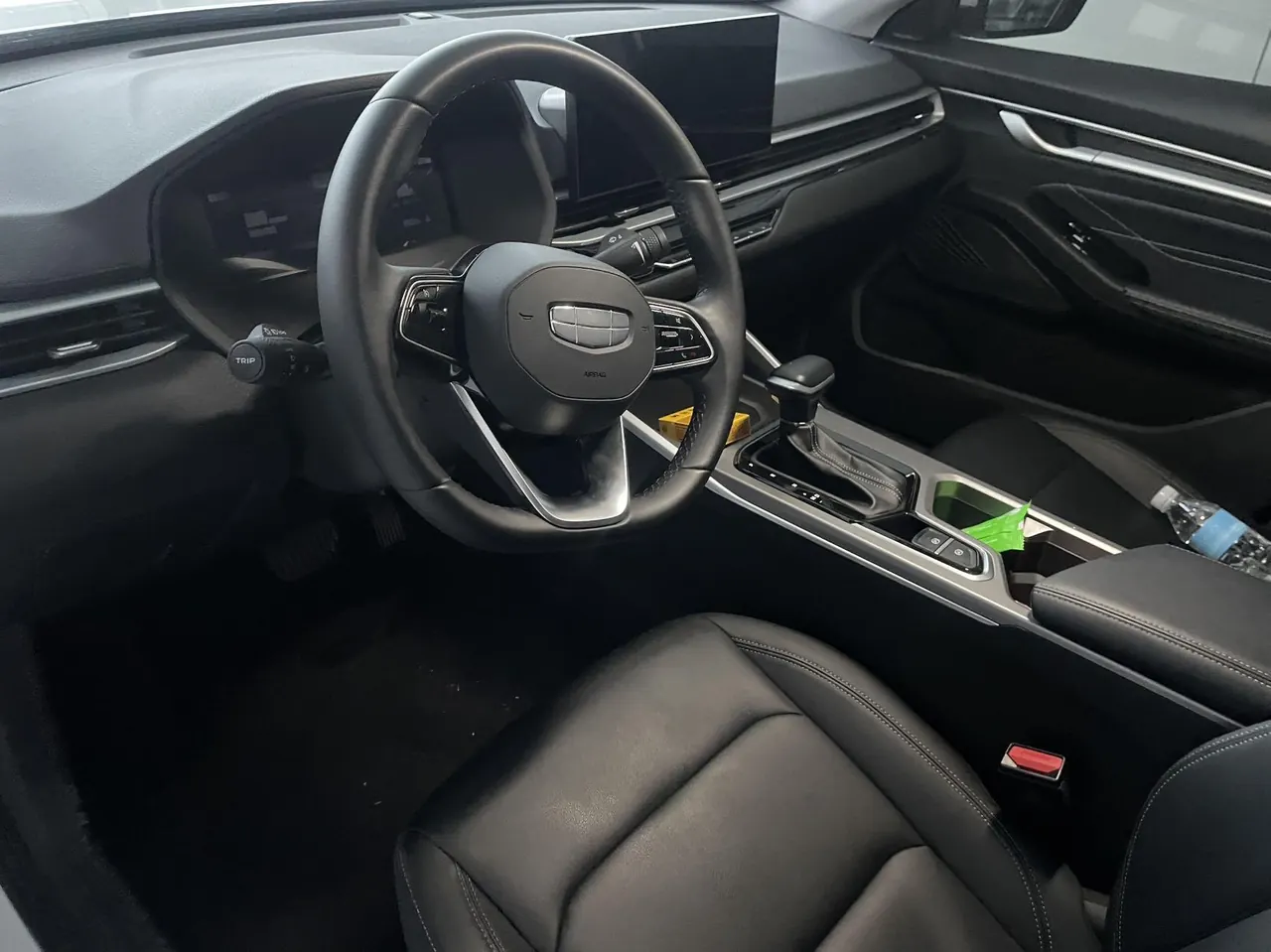Geely 2026 Emgrand-Sanxiang 1.5 Stepless 4 million Commemorative Exceed Automatic 3