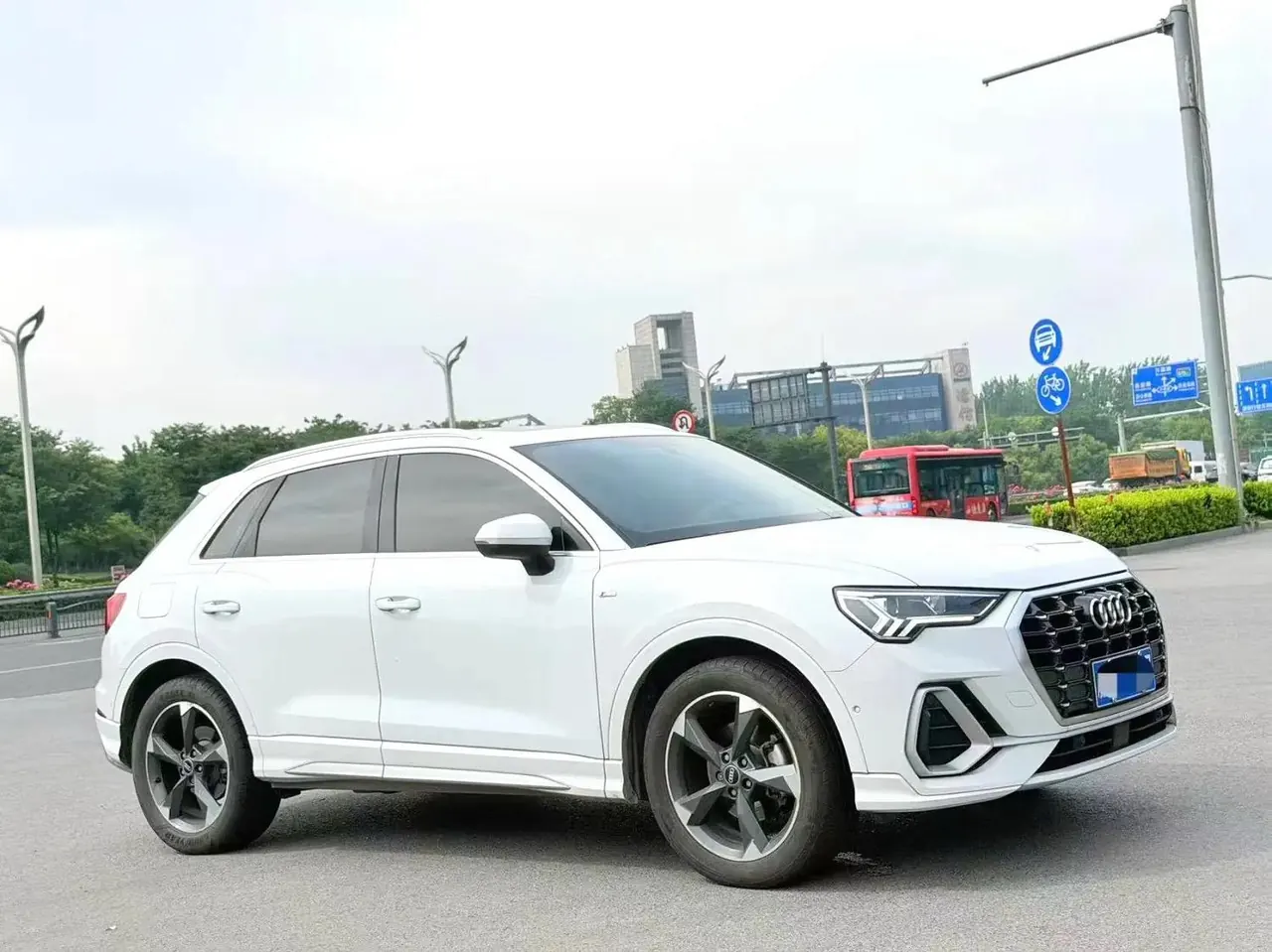 Audi 2023 Q3 1.4TFSI 35TFSI Fashion Dynamic Automatic 3