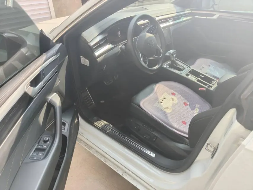 Volkswagen 2023 CC 2.0TSI 380TSI eye-catching automatic gear 4