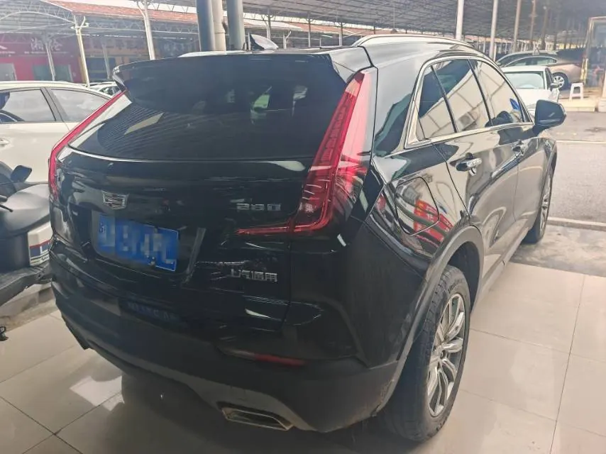 Cadillac 2023 XT4 48V 2.0T 28T two-wheel drive distinguished automatic gear 5