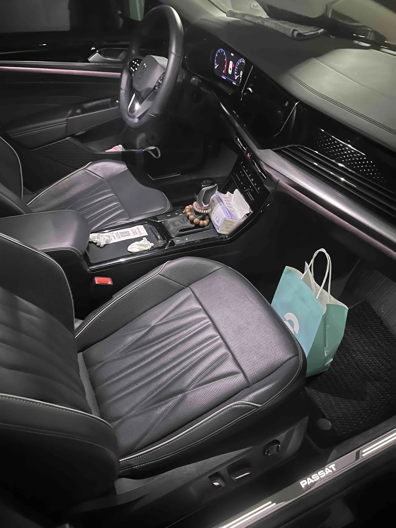 Volkswagen 2023 Passat 2.0TSI 330TSI Deluxe Edition (Modified) Automatic Gear 3