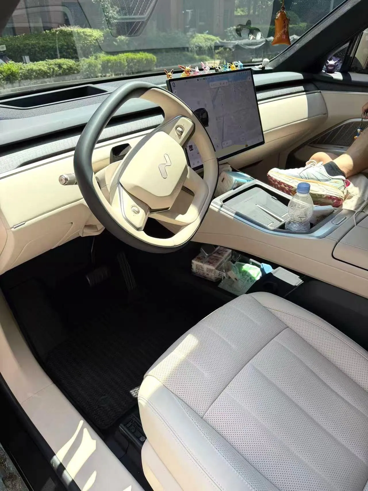 ONVO 2025 L90 Max six-seat automatic gear 3