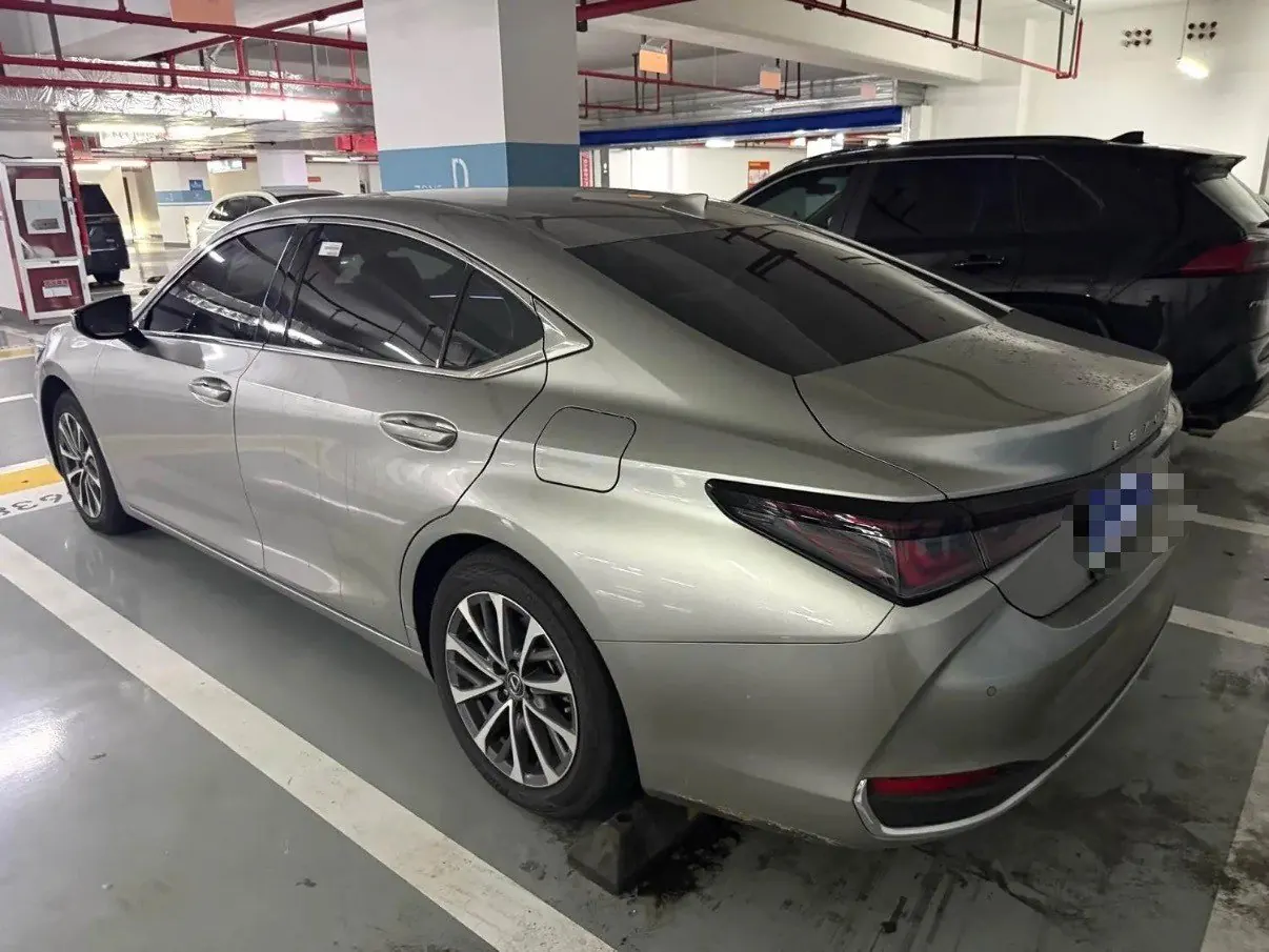 Lexus ES (Imported) 2025 ES200 2.0 Stepless Edition Automatic Gear 4