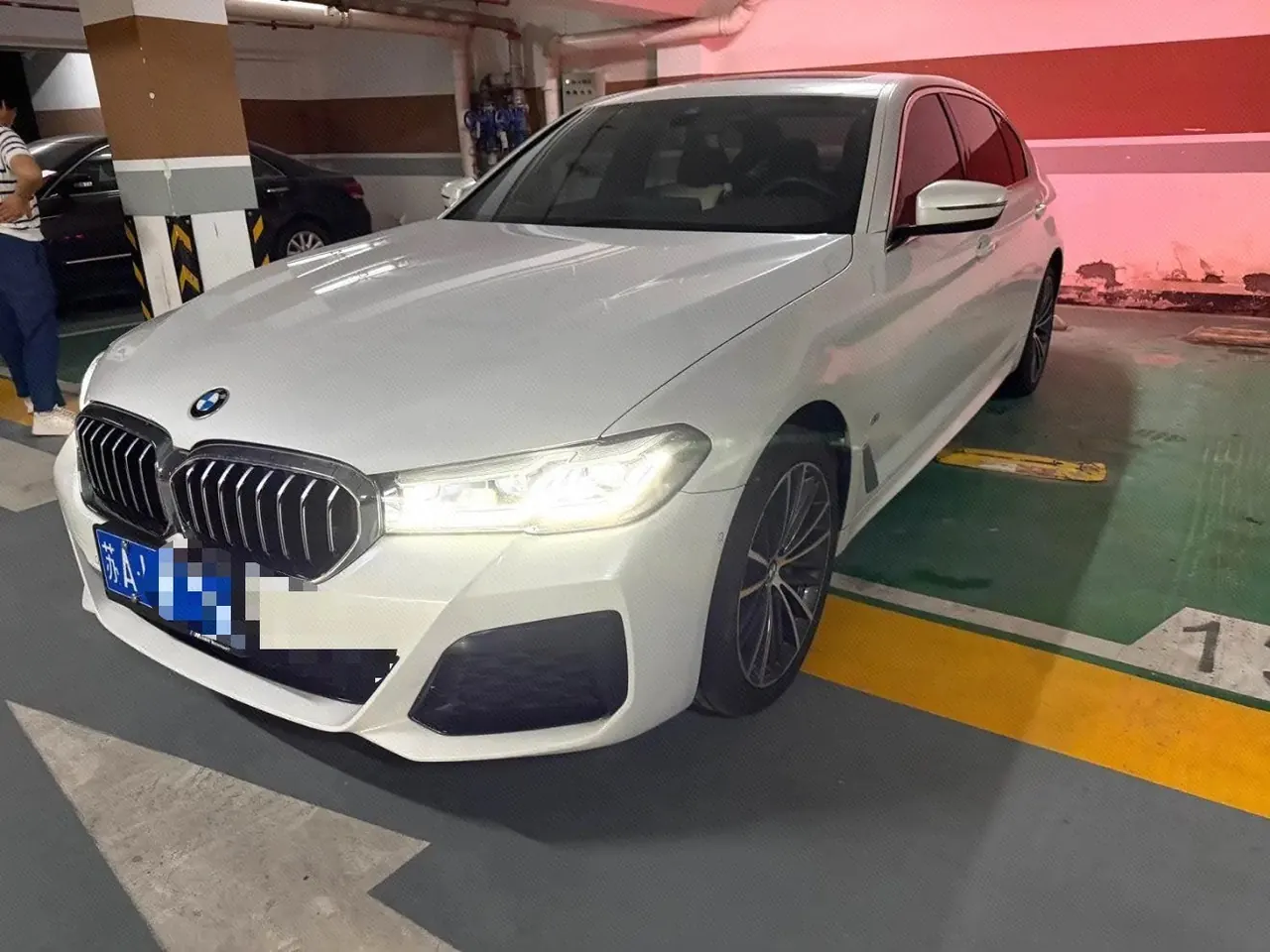 Open image lightbox: BMW 5 Series 2023 530Li 2.0T Leading M Sports Suit Automatic Gear