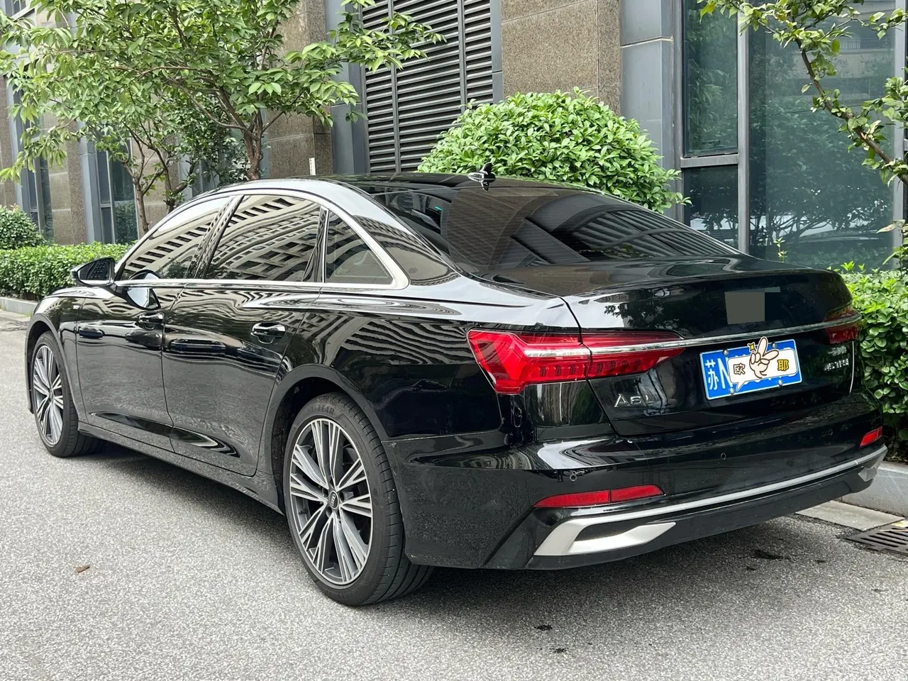 Audi 2023 A6L 2.0TFSI 45TFSI Selected Dynamic (Modified) Automatic Gear 9