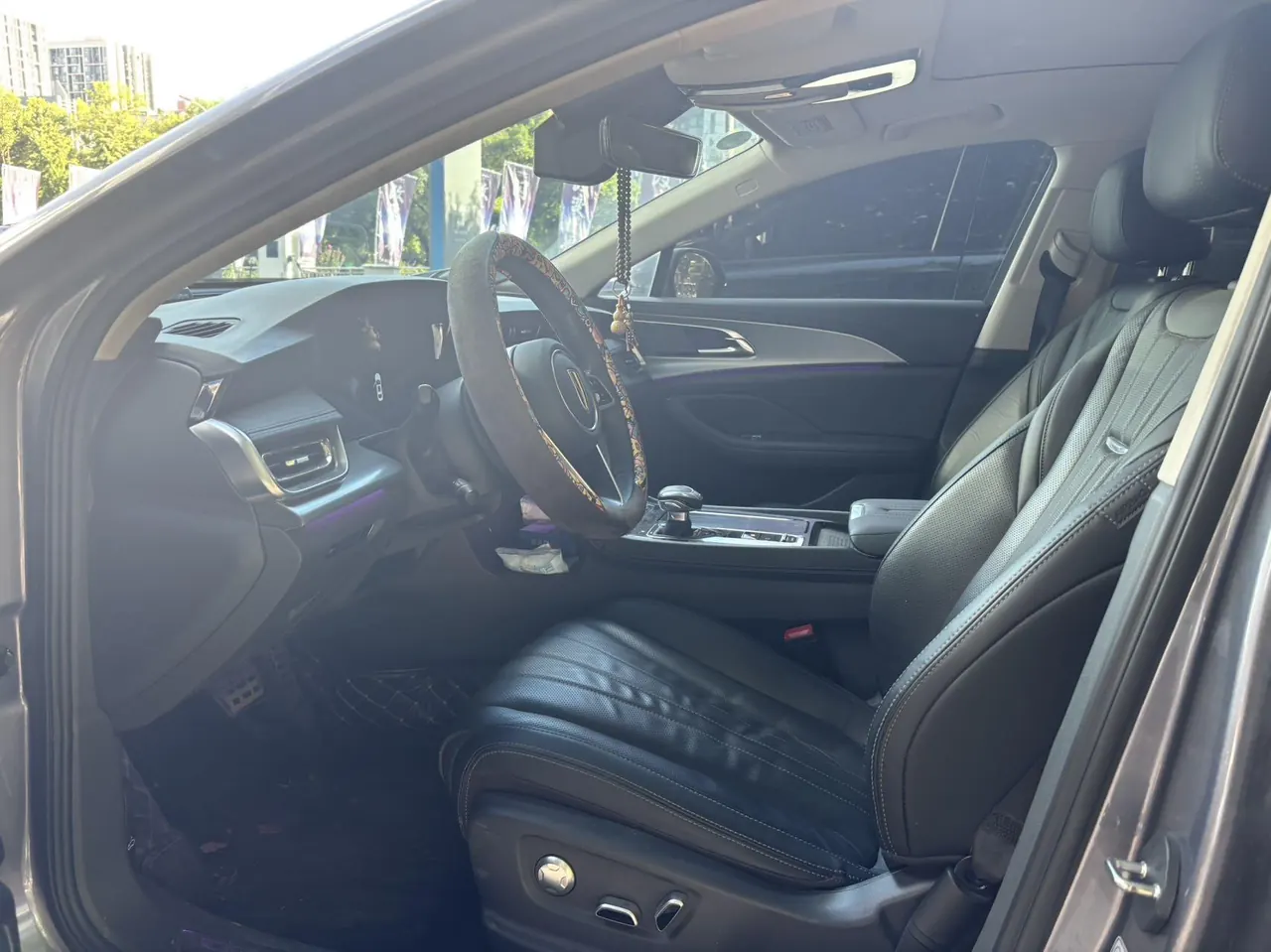 HongQi 2023 H5 2.0T Zhilian Qi Chang Edition Automatic Gear 4