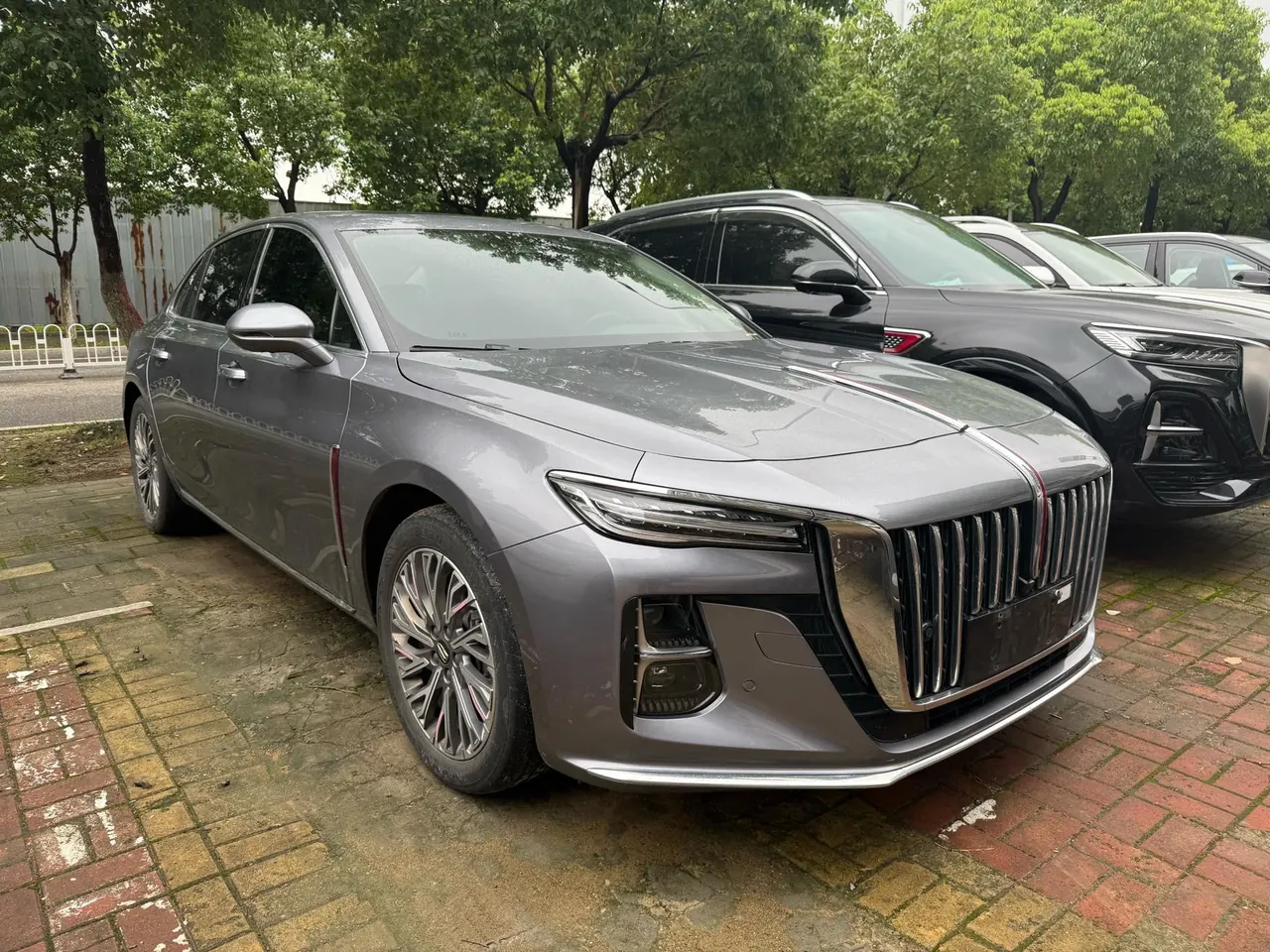 HongQi 2023 H5 HEV 1.5T stepless smart flag smooth version of automatic gear 2