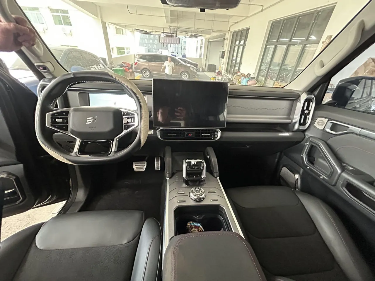 Jetour 2023 Traveler 2.0T Four-wheel Drive Conquers Automatic Gear 3