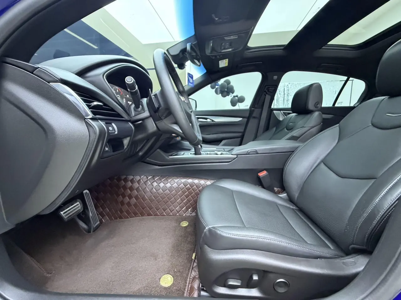 Cadillac 2023 CT5 2.0T 28T honorable automatic gear 4