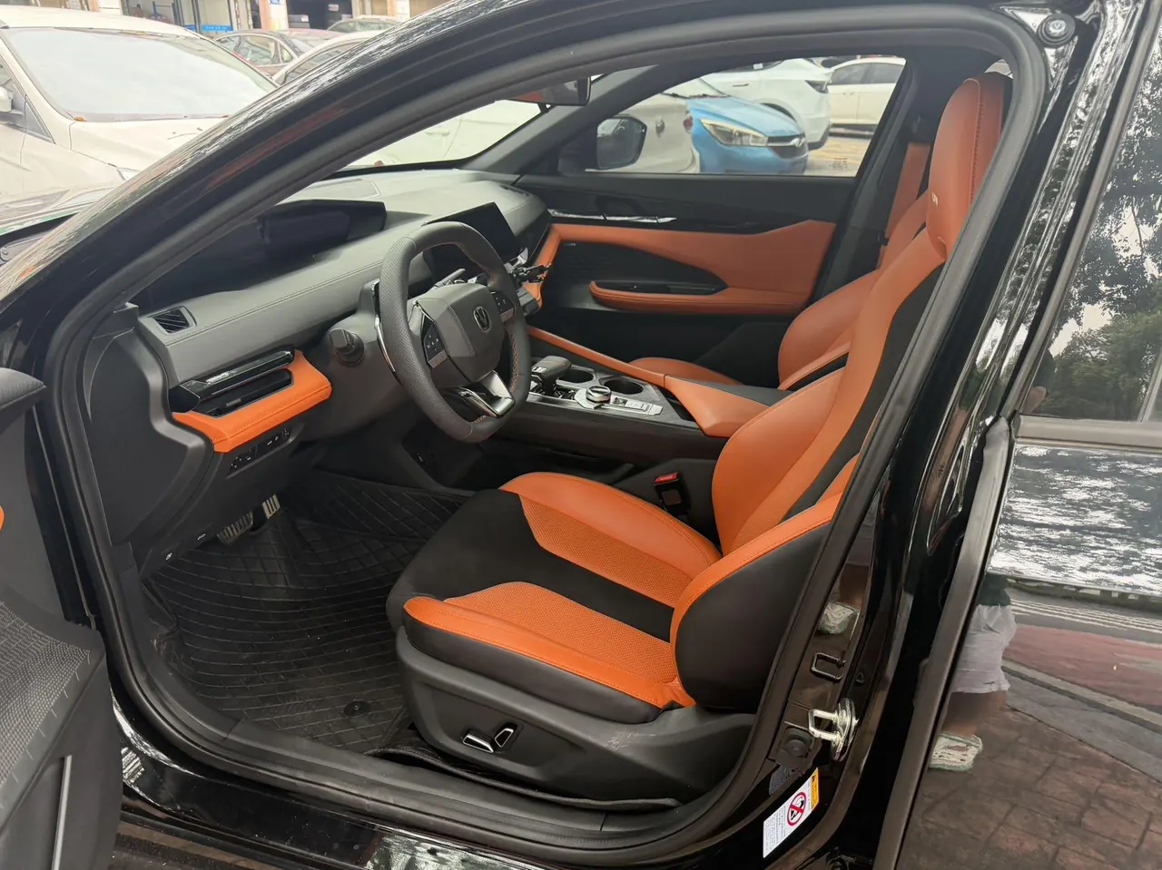 ChangAn 2023 UNI-V 2.0T Leading Speed Edition Automatic Gear 2