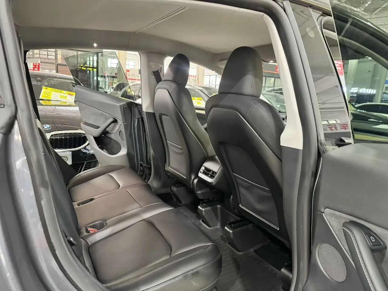 Tesla 2023 Model Y long endurance all-wheel drive version automatic transmission 5