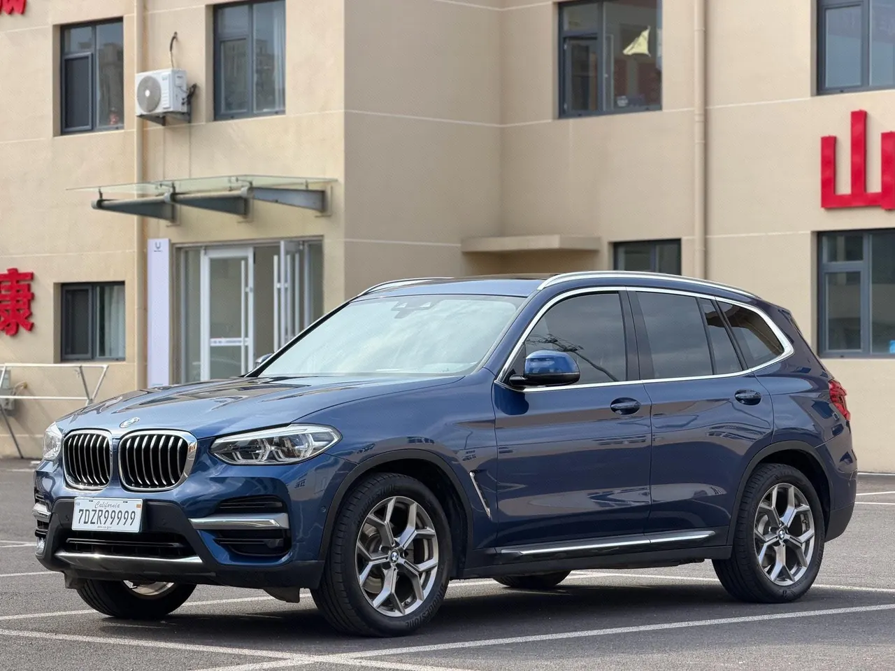 Open image lightbox: BMW 2020 X3 xDrive28i 2.0T luxury set automatic gear