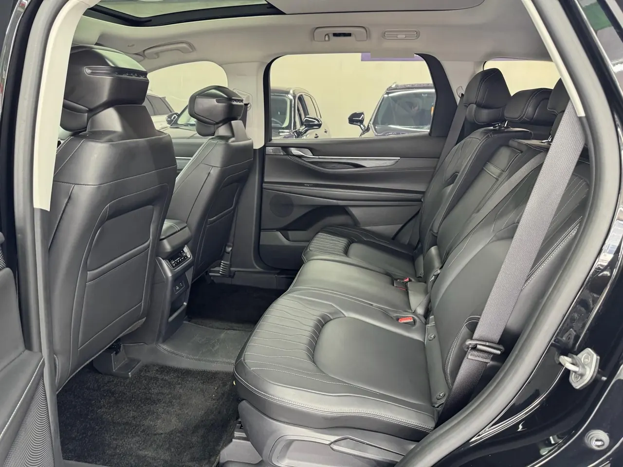Ford 2025 Ruijie L 2.0T EcoBoost Two-wheel Drive 7-seat Luxury Automatic Gear 3