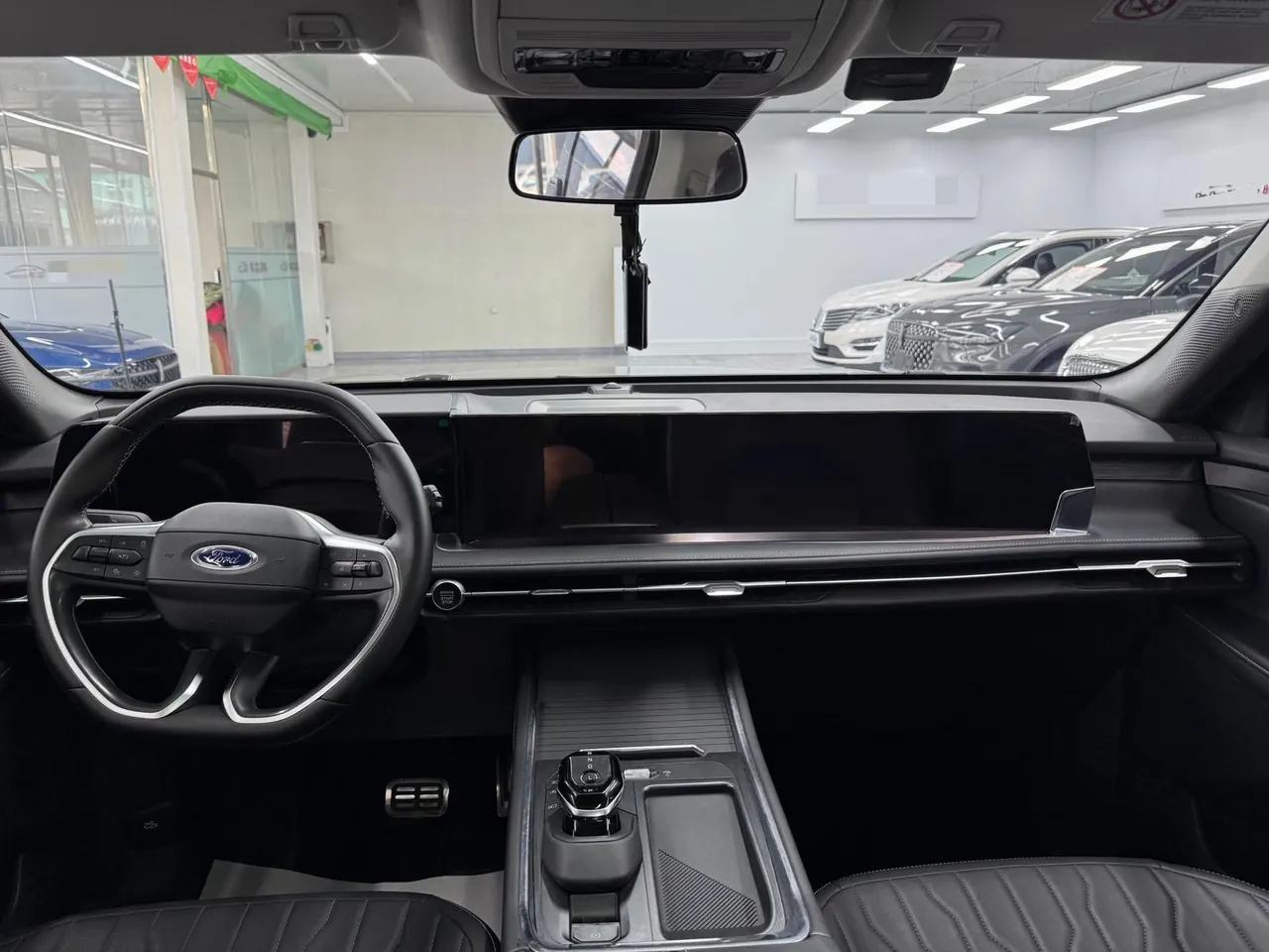 Ford 2025 Ruijie L 2.0T EcoBoost Two-wheel Drive 7-seat Luxury Automatic Gear 4