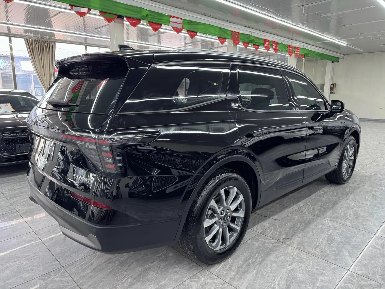 Ford 2025 Ruijie L 2.0T EcoBoost Two-wheel Drive 7-seat Luxury Automatic Gear 7