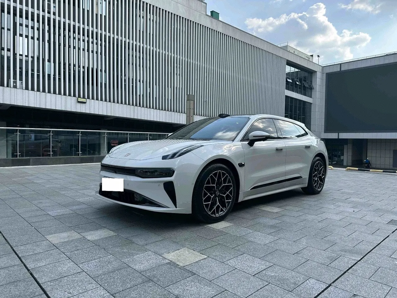 Open image lightbox: Zeekr 2025 Zeekr 001 WE Edition 95kWh Four-wheel Drive Automatic