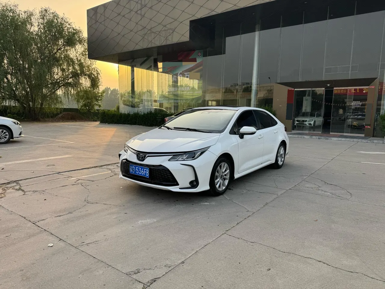 打开图片灯箱:Toyota 2023 Corolla Double Engine 1.8 Stepless Intelligent Electric Hybrid Elite Automatic Gear