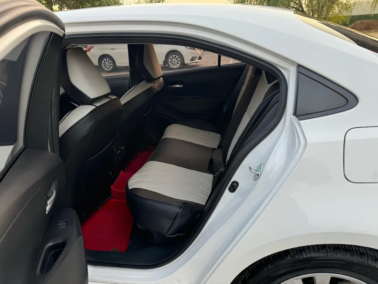 Toyota 2023 Corolla Double Engine 1.8 Stepless Intelligent Electric Hybrid Elite Automatic Gear 8