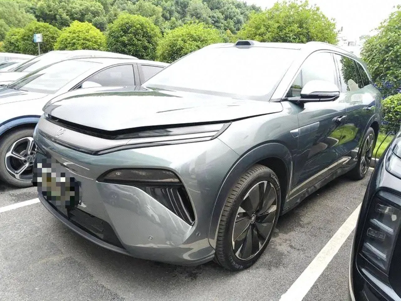 打开图片灯箱:BYD 2025 Tang L EV 600KM four-wheel drive laser Radar flagship automatic gear