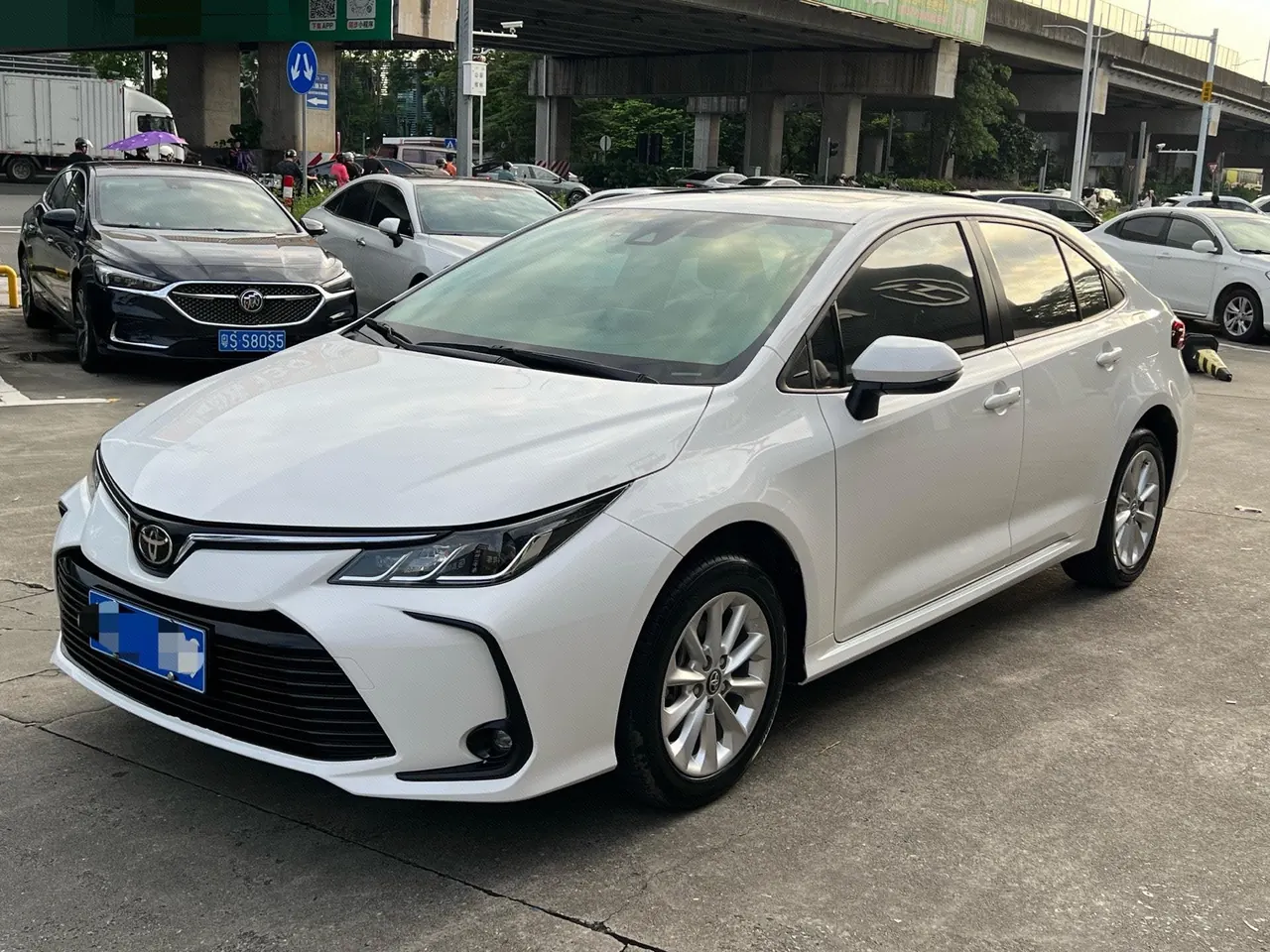 Open image lightbox: Toyota 2021 corolla 1.2T stepless elite PLUS version of automatic gear