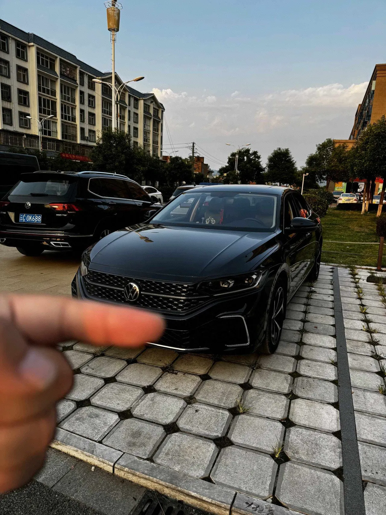 Open image lightbox: Volkswagen 2024 Passat 2.0TSI 380TSI Longteng Edition Automatic Gear