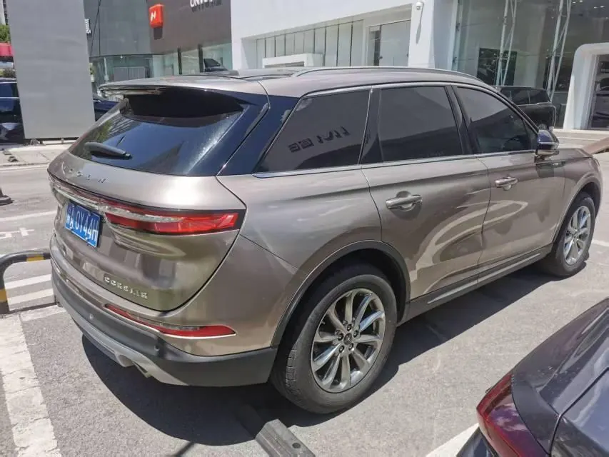 Lincoln 2021 adventurer 2.0T two-wheel drive Zunyue version automatic gear 3