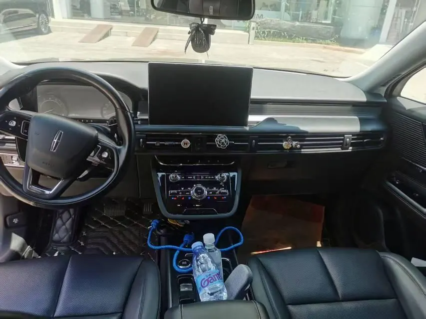 Lincoln 2021 adventurer 2.0T two-wheel drive Zunyue version automatic gear 5