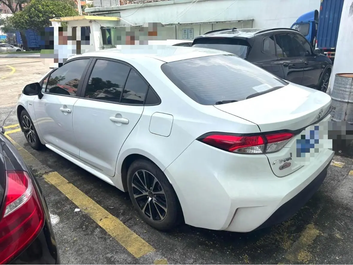 Toyota 2024 Lei Ling Shuangqing 1.8 Stepless Intelligent Electric Hybrid Leading Edition Automatic Gear 2