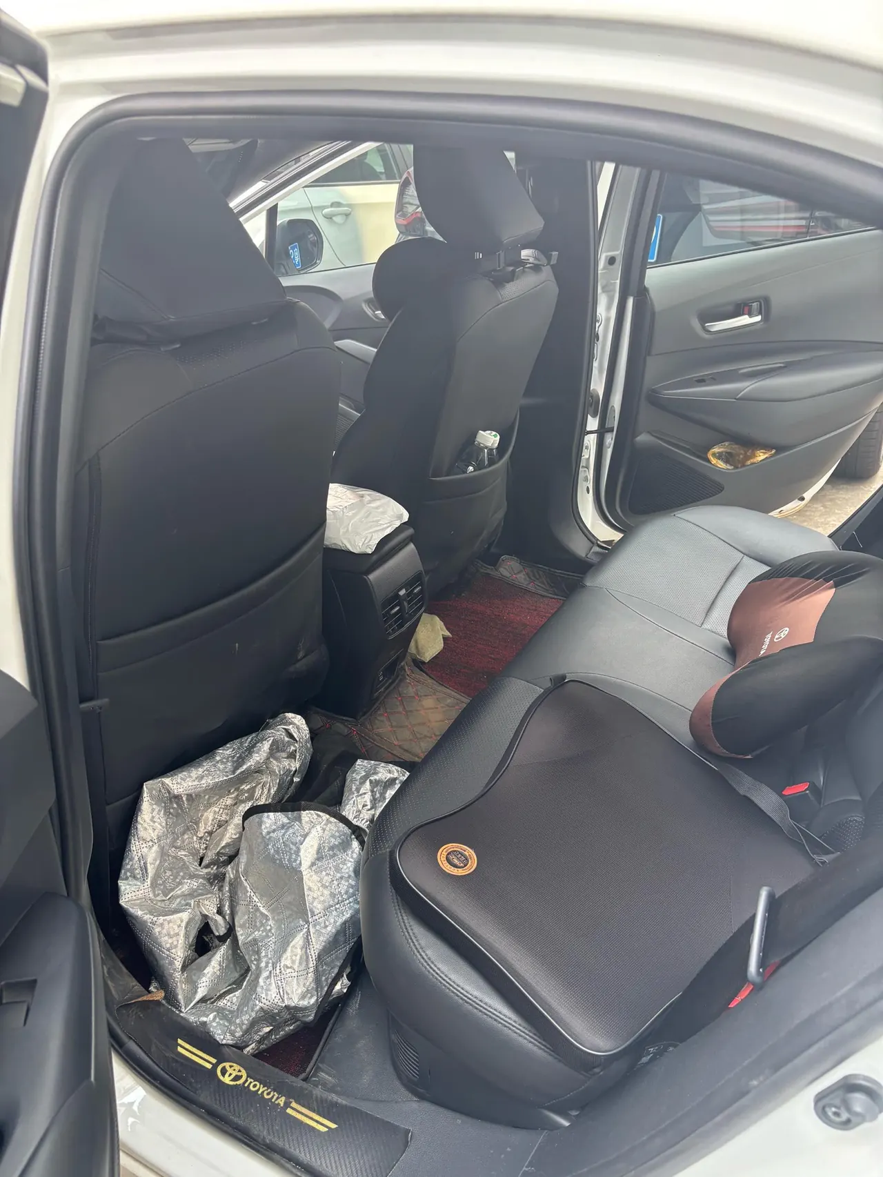 Toyota 2024 Lei Ling Shuangqing 1.8 Stepless Intelligent Electric Hybrid Leading Edition Automatic Gear 5