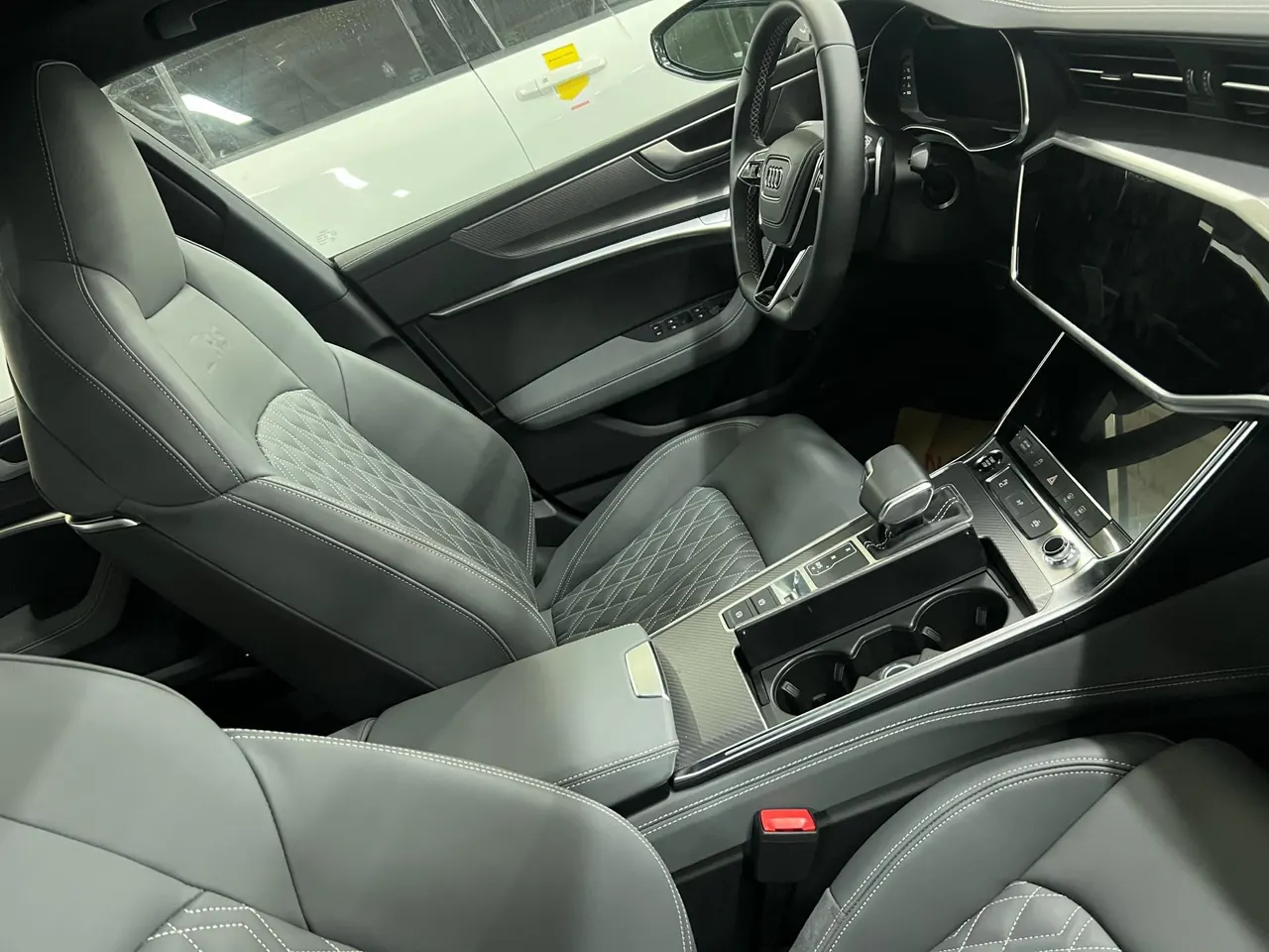 Audi 2024 A7L 2.0TFSI 45TFSI Quattro RS Kit Racing Edition Automatic 6