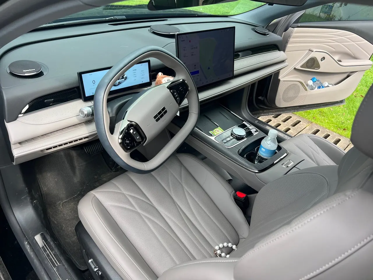 Geely Galaxy 2025 Xingyao 8 EM-i 1.5 130km Premium Edition Automatic Gear 3