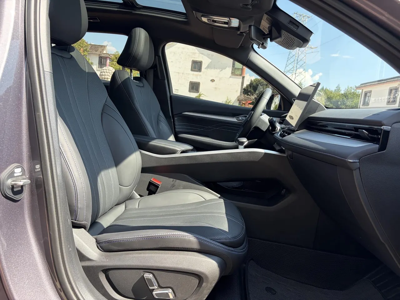 Geely 2025 Star Rui 1.5TD Oriental Obsidian Kunlun Edition Automatic Gear 8