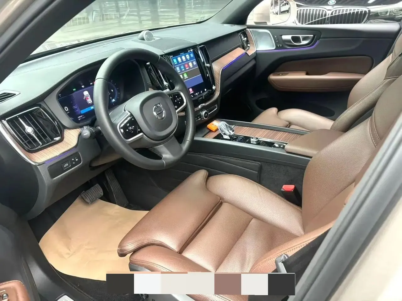 Volvo 2024 XC60 48V 2.0T B5 4-wheel-drive Zhiyi Deluxe Edition Automatic Gear 2
