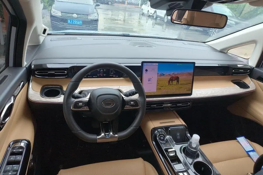 GAC Trumpchi 2024 E8 2.0 150km MAX Automatic Transmission 5