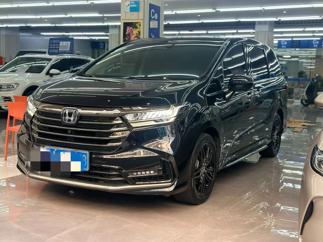 打开图片灯箱:Honda 2024 Odyssey Hybrid 2.0 Stepless Sharp and Glory Edition Automatic Gear