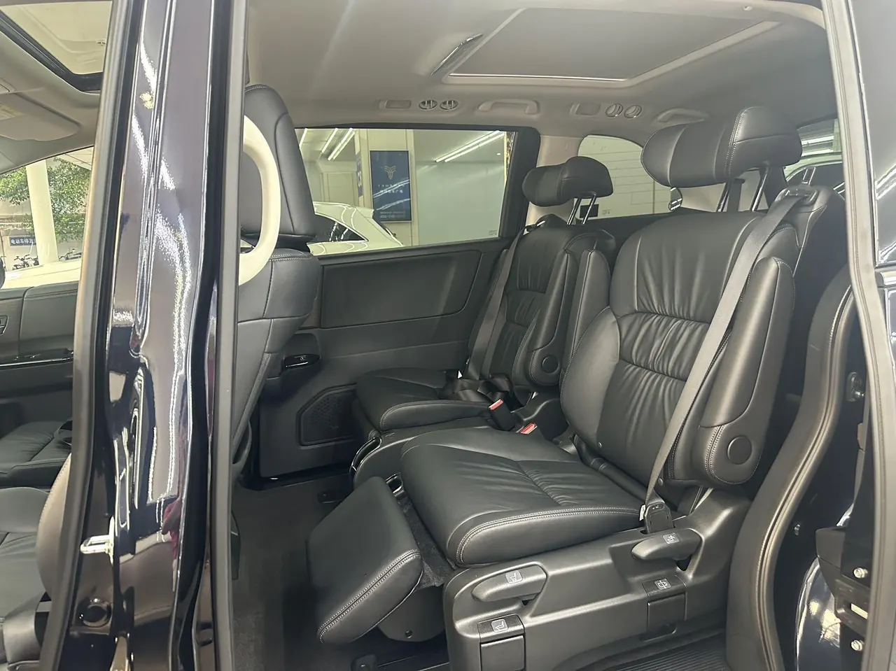 Honda 2024 Odyssey Hybrid 2.0 Stepless Sharp and Glory Edition Automatic Gear 6