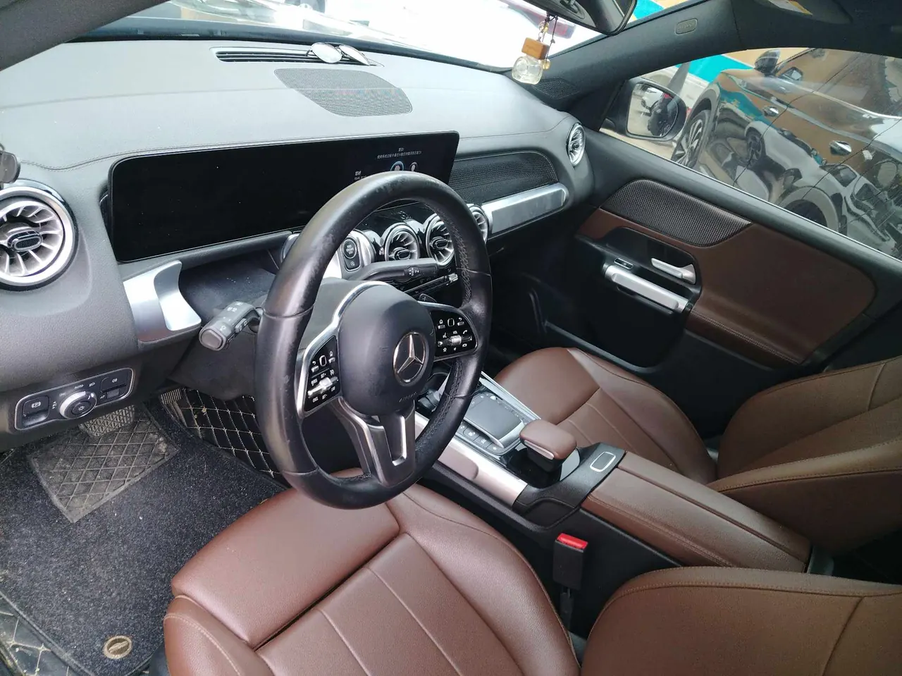 Mercedes Benz 2022 GLB 220 2.0T Dynamic Automatic 5