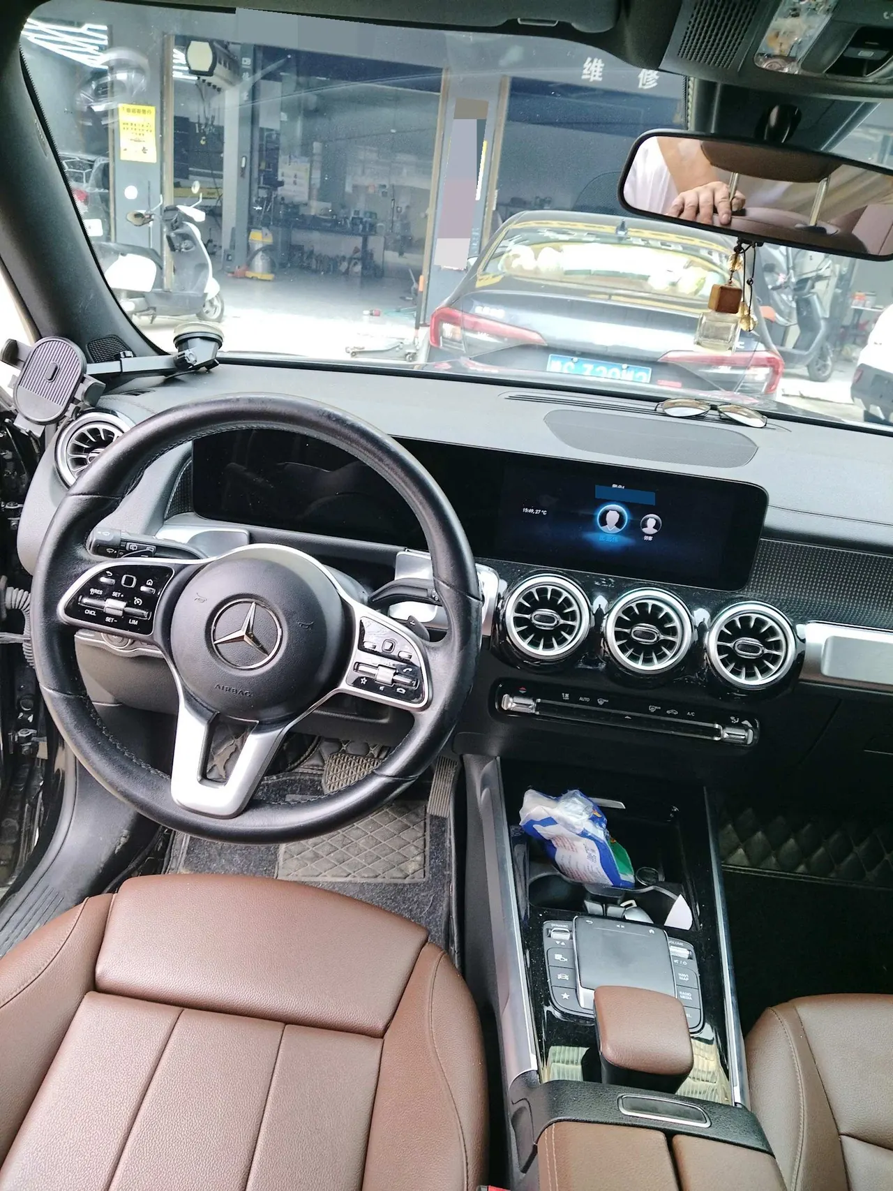 Mercedes Benz 2022 GLB 220 2.0T Dynamic Automatic 7