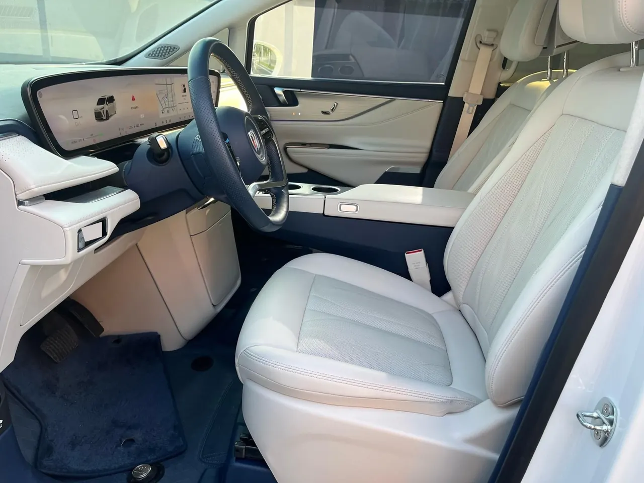 Buick 2024 GL8 Lu Zun PHEV 1.5T Luxury Edition 7-seat Automatic Gear 4