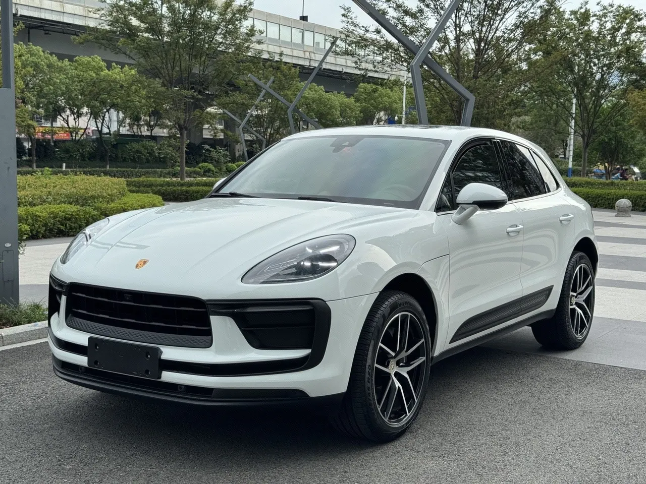 Open image lightbox: Porsche Macan (Imported) 2022 Macan 2.0T Automatic Gear