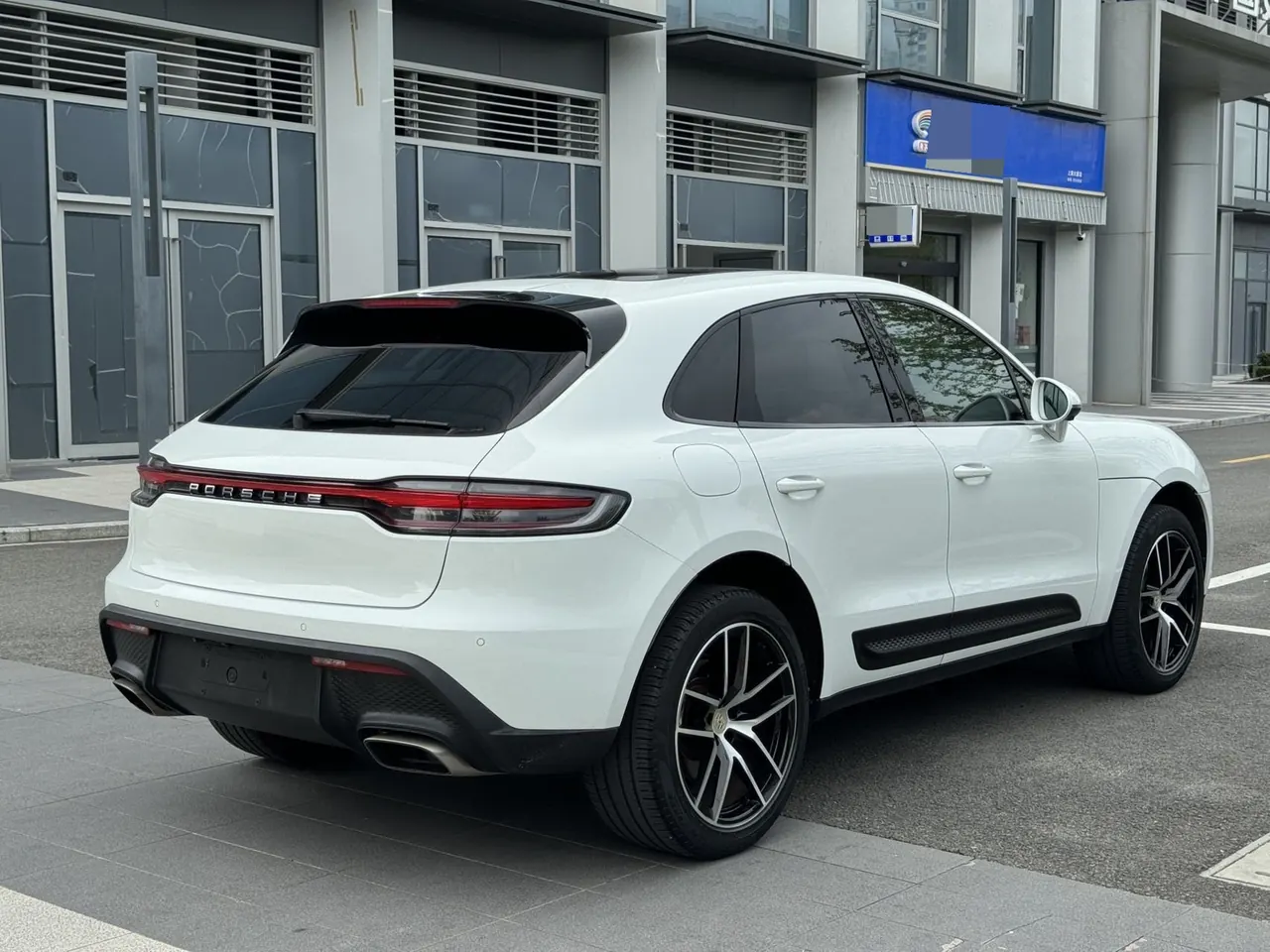 Porsche Macan (Imported) 2022 Macan 2.0T Automatic Gear 10