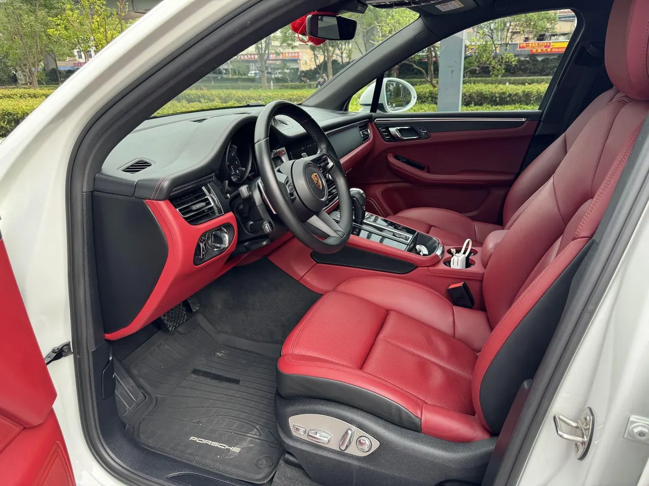 Porsche Macan (Imported) 2022 Macan 2.0T Automatic Gear 3