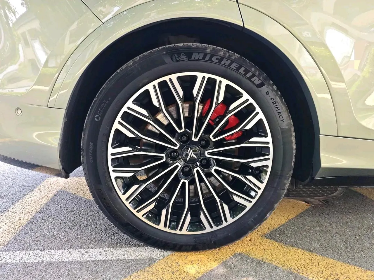 Voyah 2025 FREE four-wheel drive dry Kun version of automatic gear 14